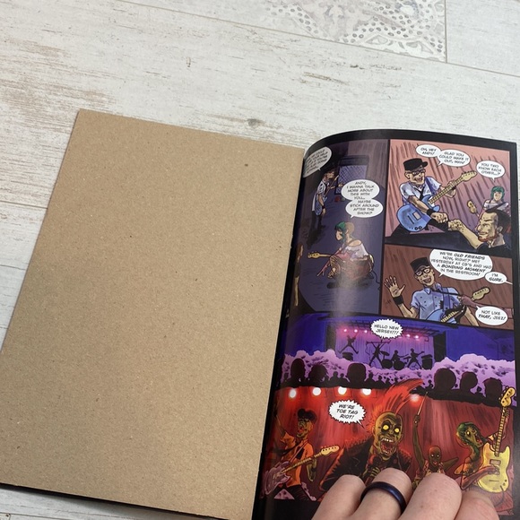 Toe Tag Riot #2 Hot Topic Comic Book - Picture 7 of 7